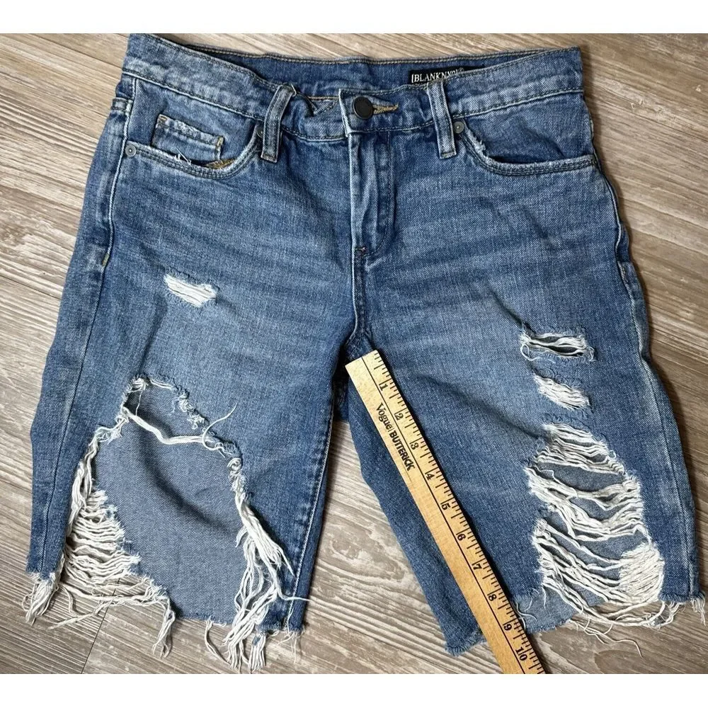 Blank NYC Denim Boy Short Size‎ 25 Mid Rise Distressed Jean Shorts